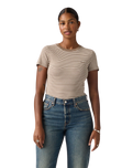 The Levi's® Womens Essential Housemark T-Shirt in Pine Bark