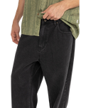 Essential Jeans in Worn Black