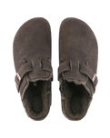 The Birkenstock Womens Boston Shearling Suede Leather Sandals in Mocca