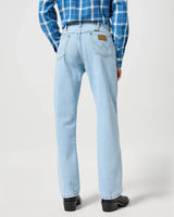 The Wrangler Mens 13MWZ Jeans in Bleach
