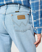 The Wrangler Mens 13MWZ Jeans in Bleach