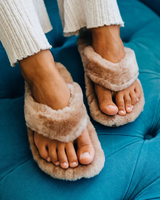 Kīpe’a Heu Slipper in Tan & Tan