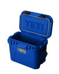 Roadie 25 Cooler in Royal Blue