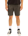 Crossfire Mid Submersible Walkshorts in Asphalt