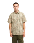 The Quiksilver Mens Apero Shirt in Bone White Small Geo 32