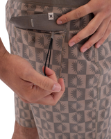The Hurley Mens Phantom Naturals Tailgate Boardshorts in Woodside