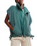 Scout It Out Gilet in Midnight Jade