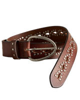 Preston Stud Belt in Mocha