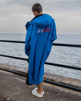 The Dryrobe Advance Long Sleeved Dryrobe in Cobalt Blue & Black