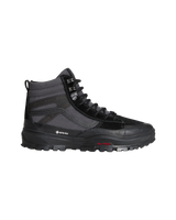 MTE SK8-Hi Gore-Tex Insulated Shoes in Black & Black