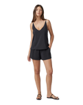 Villa Walkshorts in Black