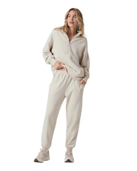 The Vuori Womens Sedona Joggers in Bone