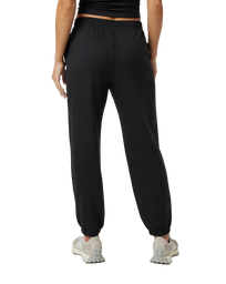 The Vuori Womens Boyfriend Joggers in Black Heather
